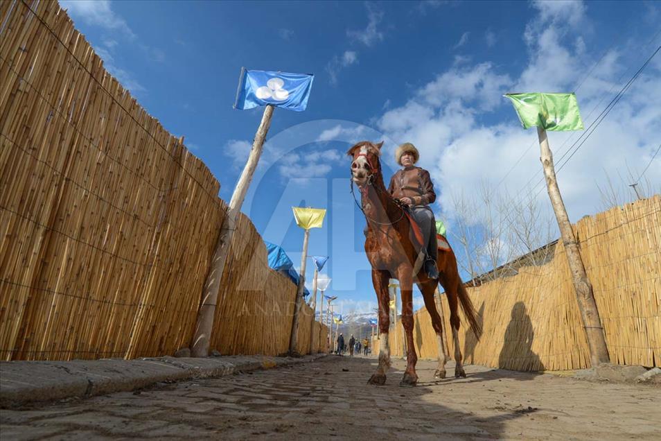 Las tradiciones de los kirguises se mantienen vivas en Turquía