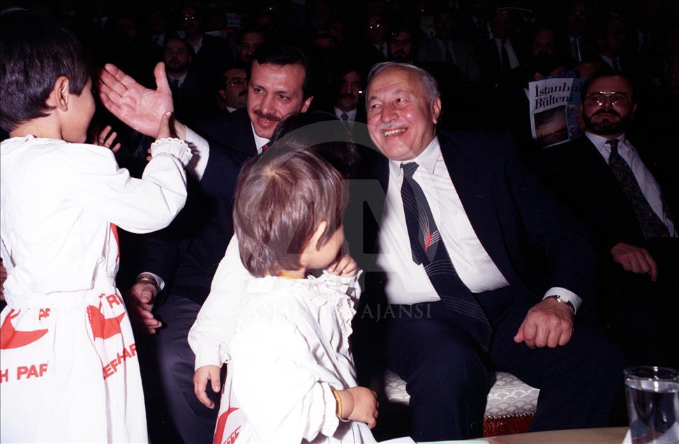 "Dava"ya atılan imza: Erbakan