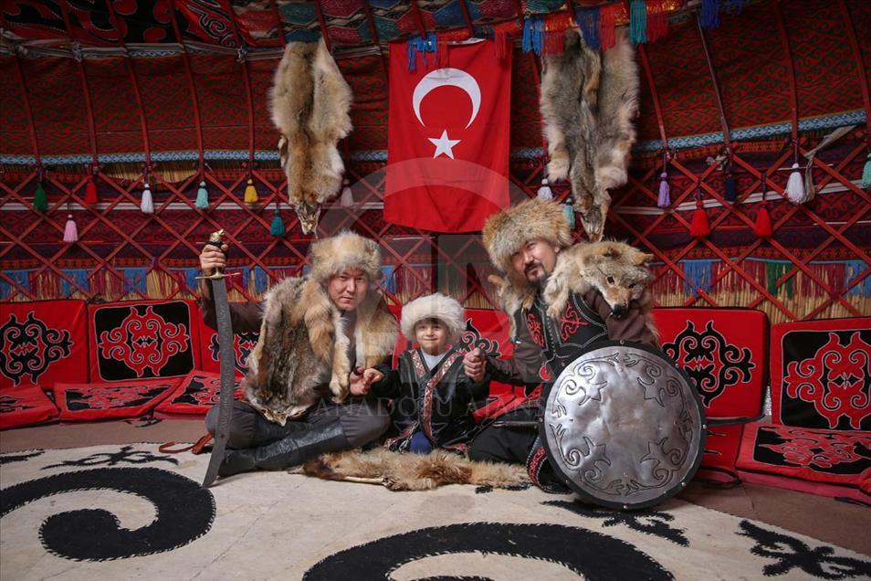 Las tradiciones de los kirguises se mantienen vivas en Turquía