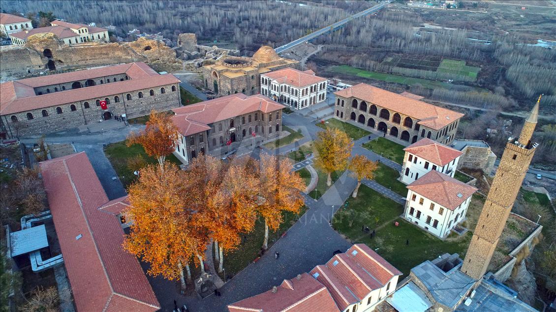 Diyarbakır'da tarihe yolculuğun adresi: "İçkale"