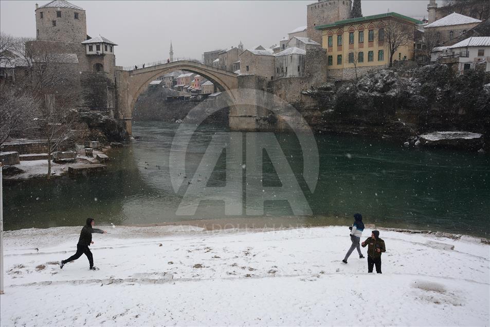 U Mostaru pao prvi ovogodišnji snijeg