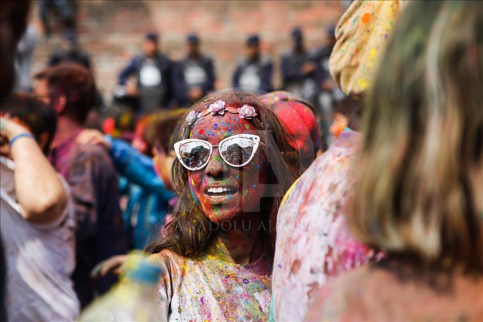 Nepal'de Holi Festivali - Anadolu Ajansı