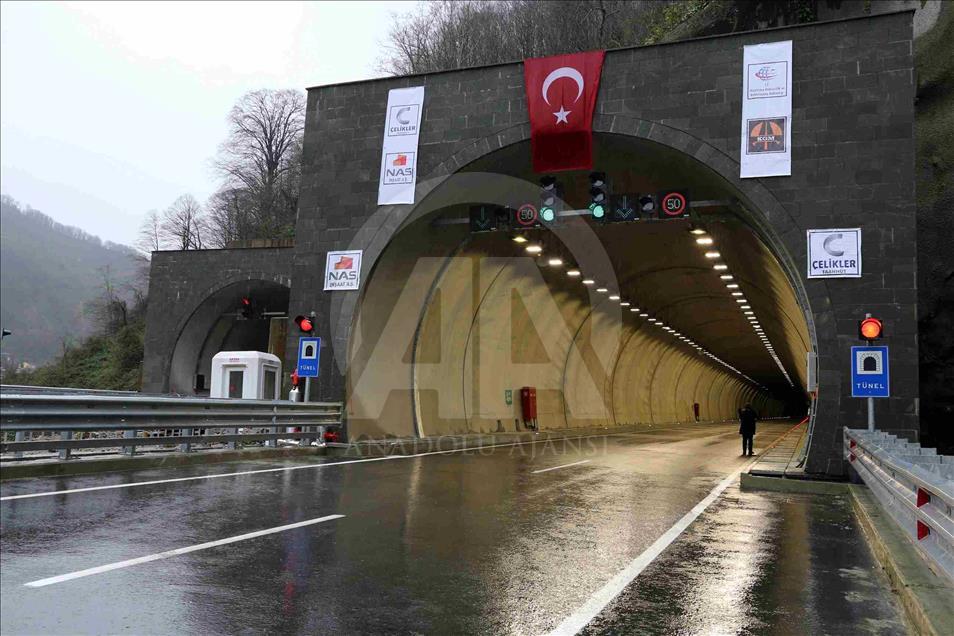 Cankurtaran Tüneli ulaşıma açıldı
