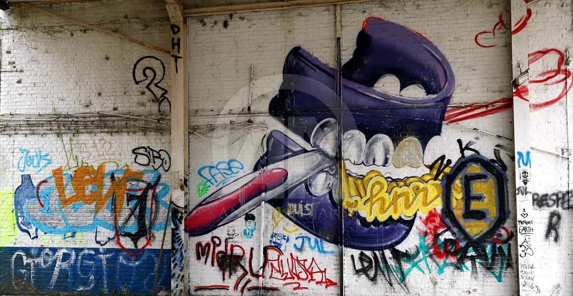 Recorrido por los grafitis de Doel, un pueblo fantasma en Bélgica