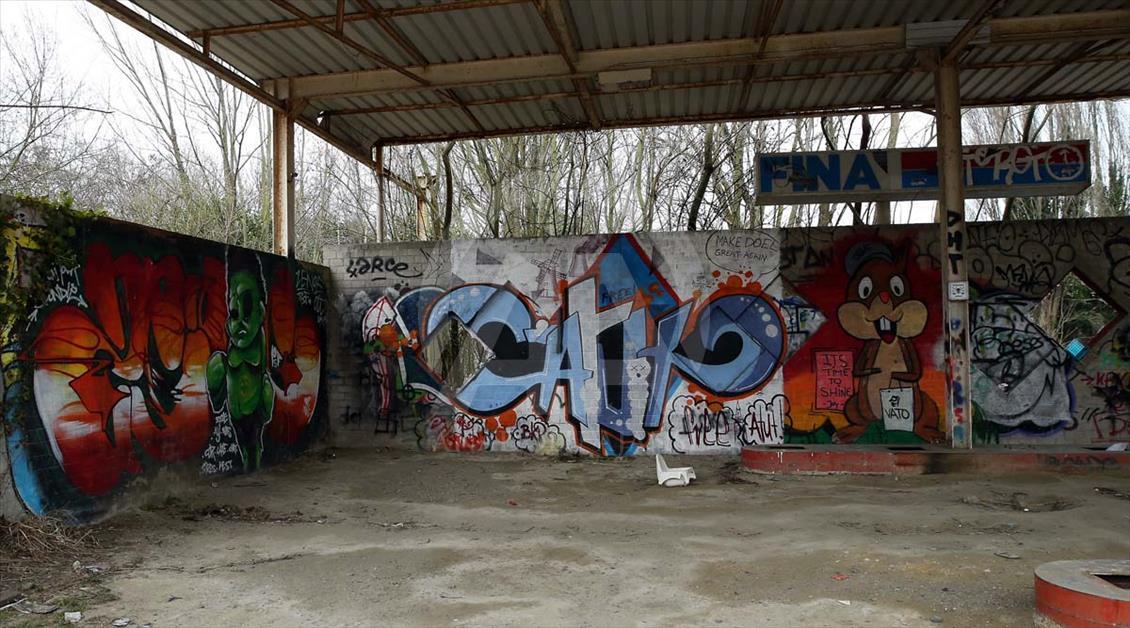 Recorrido por los grafitis de Doel, un pueblo fantasma en Bélgica