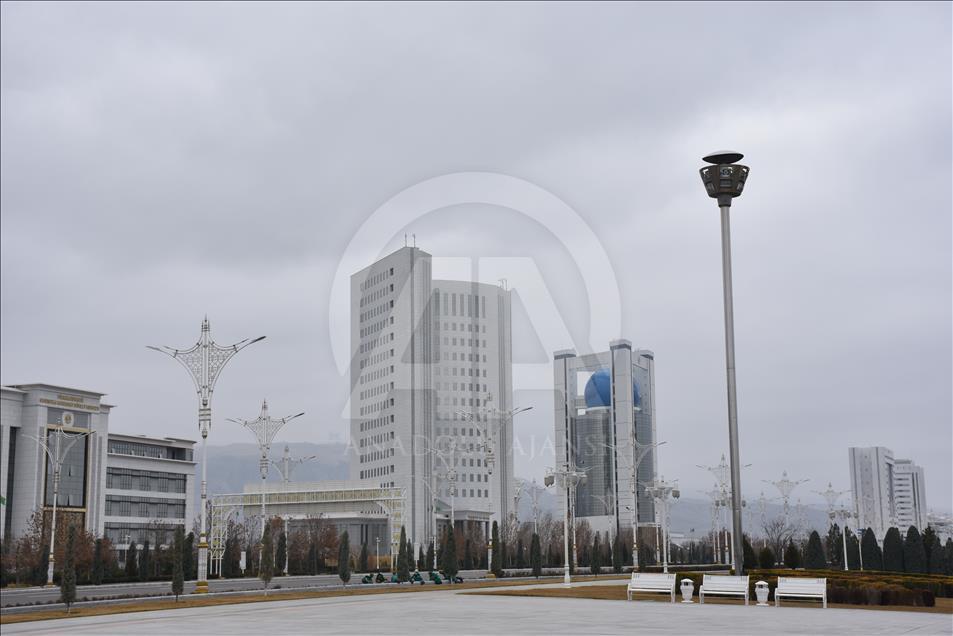 Zarafetin halıya dokunduğu ülke: Türkmenistan