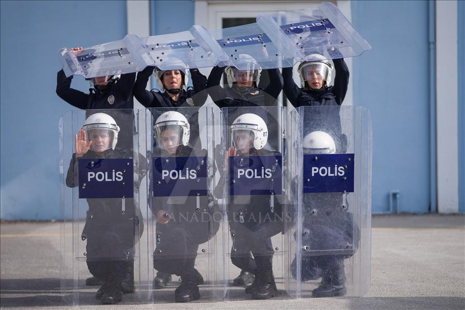 "Çevik" kadınların önceliği vatan