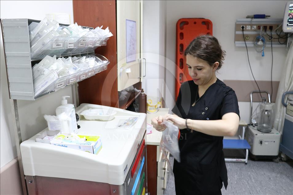 Kadın sağlık çalışanlarının zamanla yarışı
