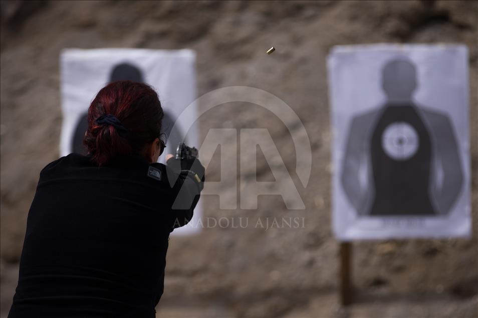 "Çevik" kadınların önceliği vatan