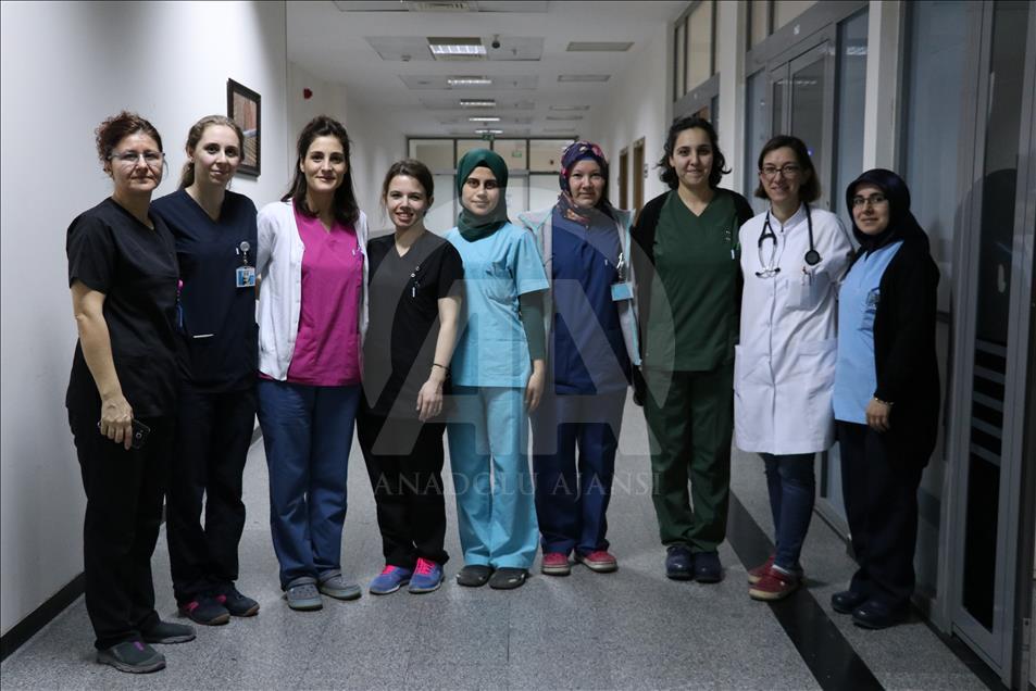 Kadın sağlık çalışanlarının zamanla yarışı