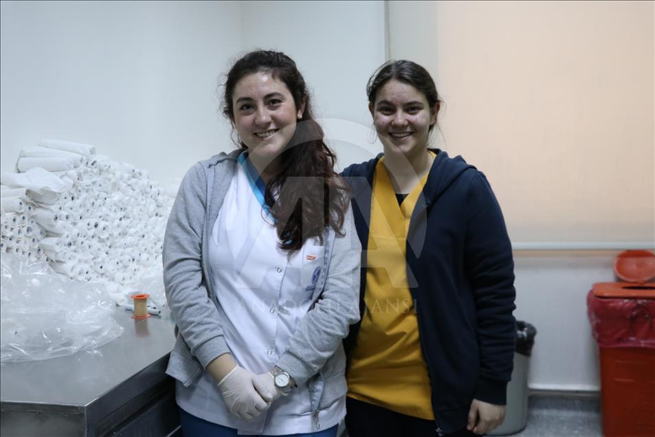 Kadın sağlık çalışanlarının zamanla yarışı