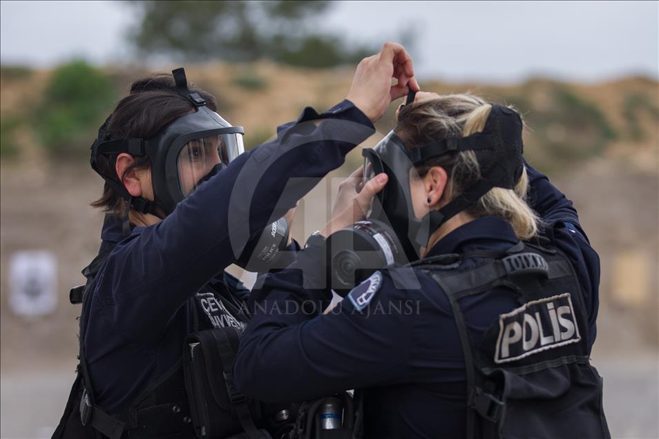"Çevik" kadınların önceliği vatan