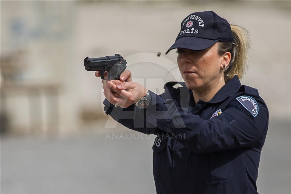 "Çevik" kadınların önceliği vatan