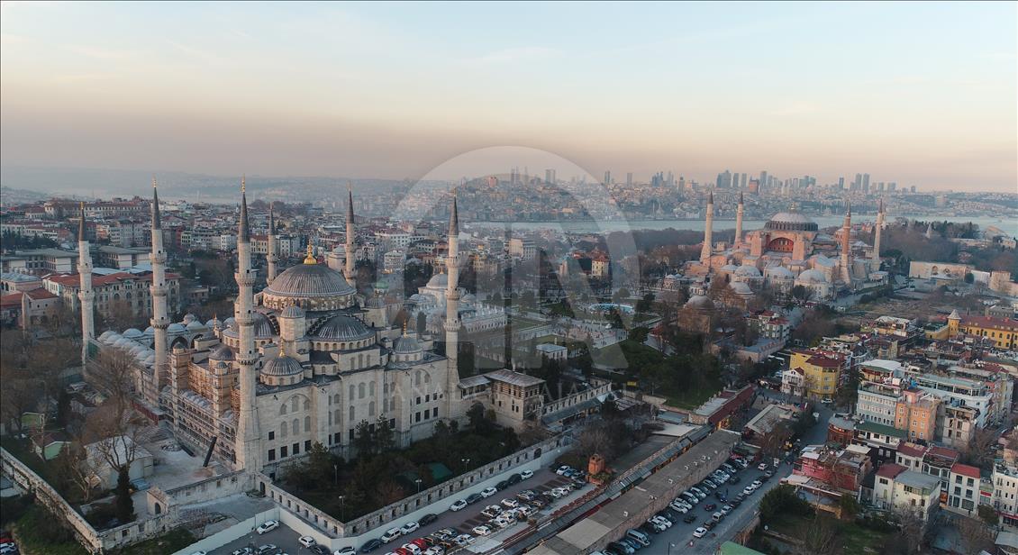 Fotografitë nga droni shfaqin margaritarët e Stambollit, Xhaminë e Kaltër dhe Aja Sofinë
