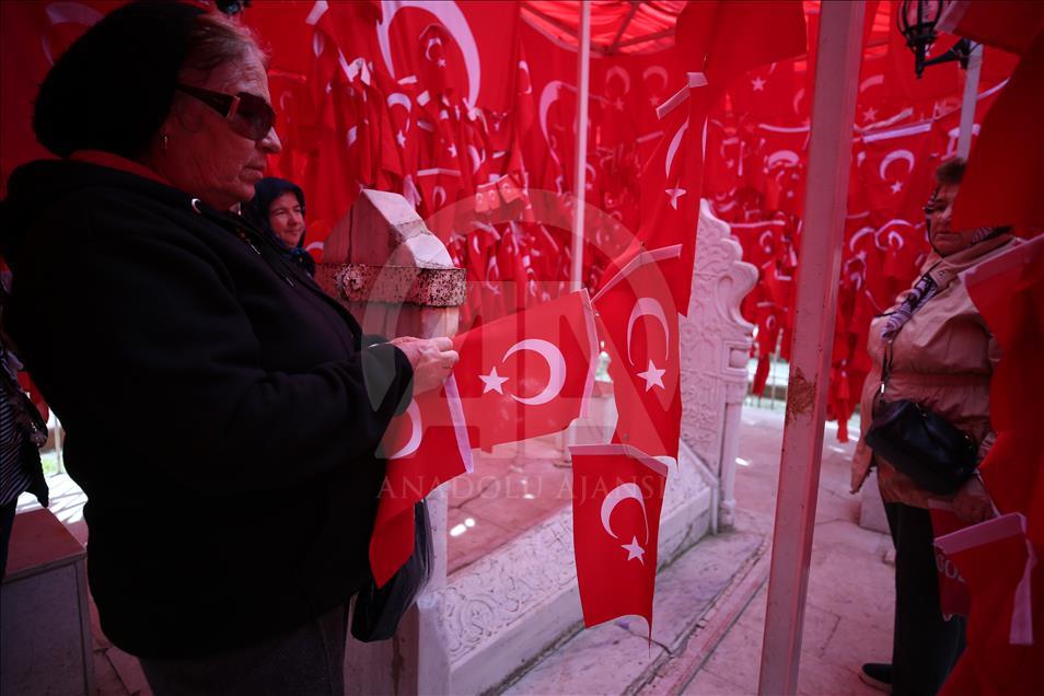 "Bayraklı Baba Türbesi" etkileyici hikayesiyle ilgi görüyor