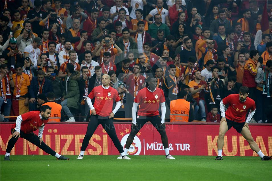 Galatasaray antrenmanı taraftarlara açıldı
