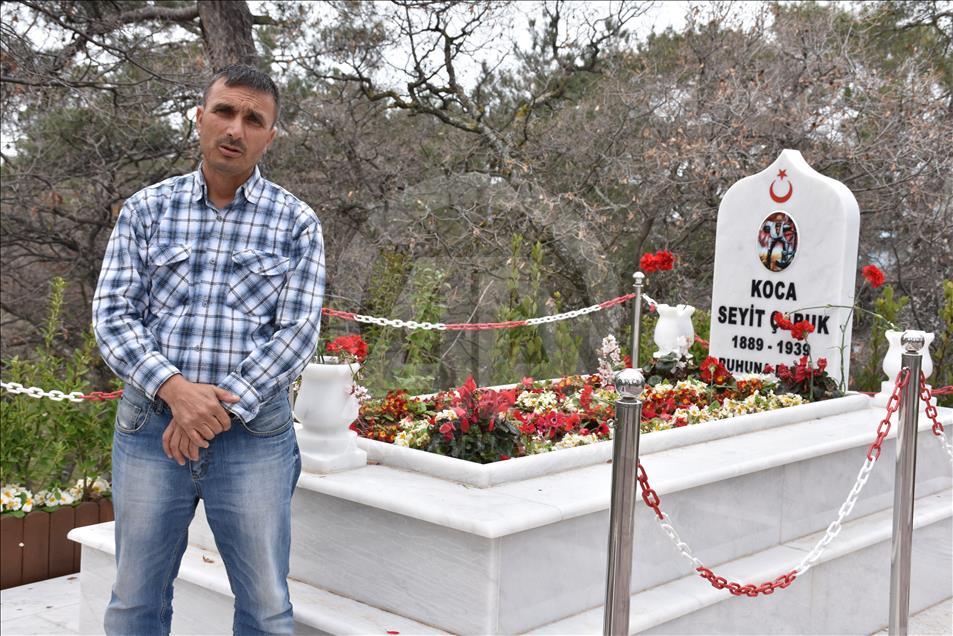 "Koca Seyit" anıt ve mezarına ziyaretçi akını