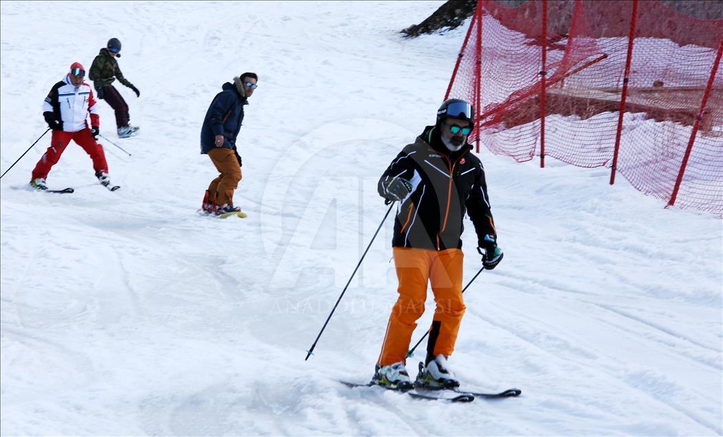 Palandöken'de ilkbaharda kayak keyfi