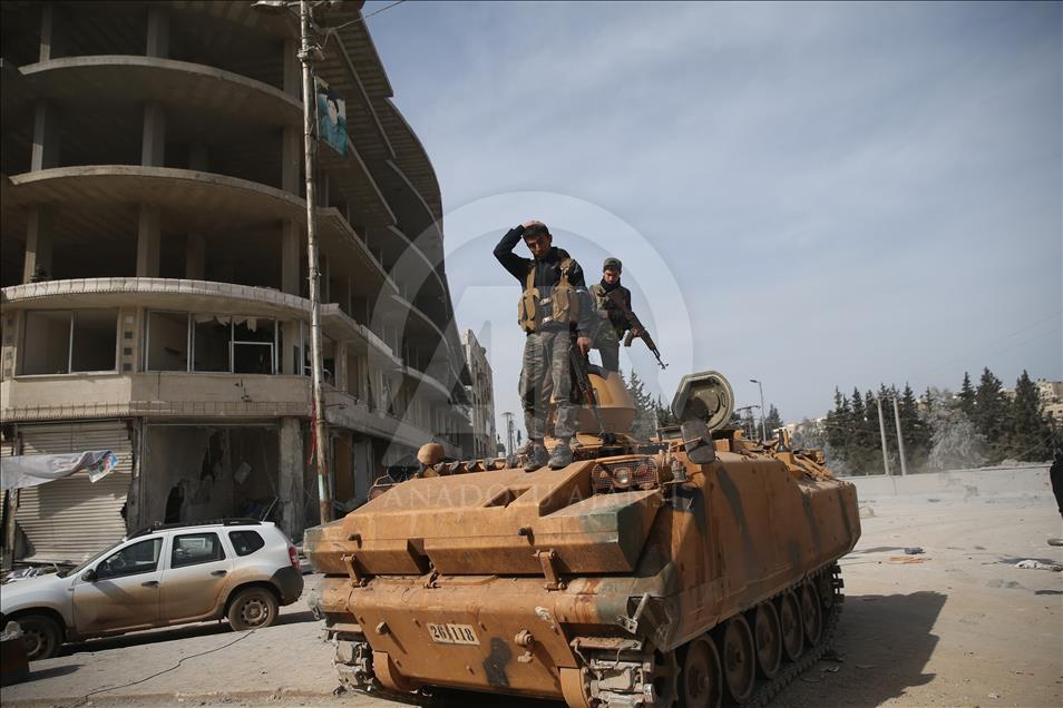 مراسل "الأناضول": الجيش التركي و"السوري الحر" يمشّطان مركز مدينة عفرين