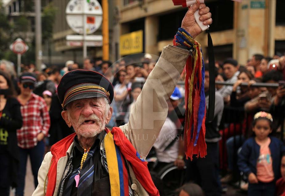 Así fue el desfile inaugural del Festival Iberoamericano de Teatro de Bogotá