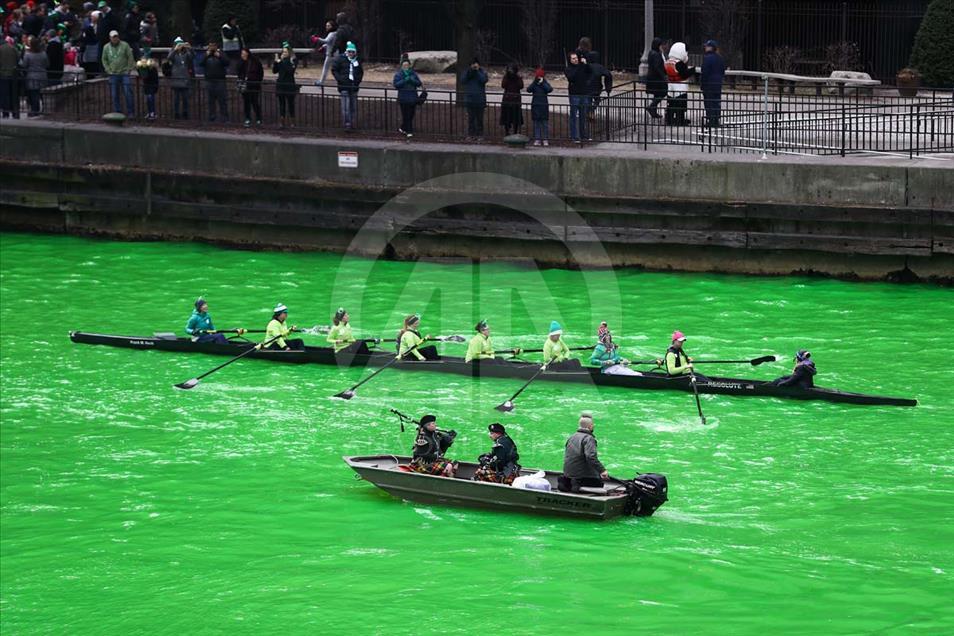 Chicago tiñe su río de verde para celebrar el Día de San Patricio