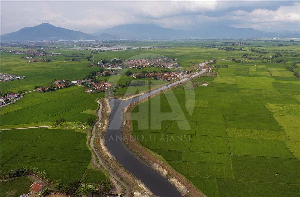 Kehidupan di bantaran Sungai Citarum