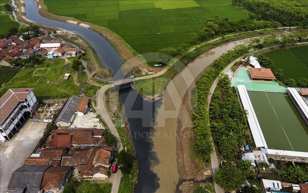 Kehidupan di bantaran Sungai Citarum
