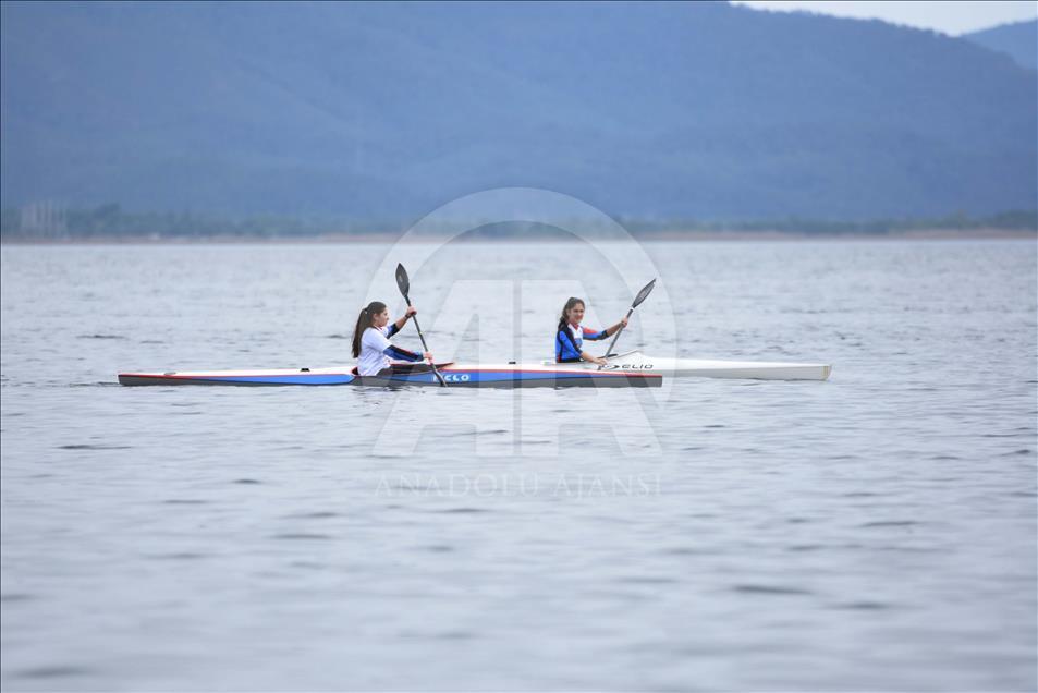 Köyceğiz Gölü su sporlarının merkezi oldu