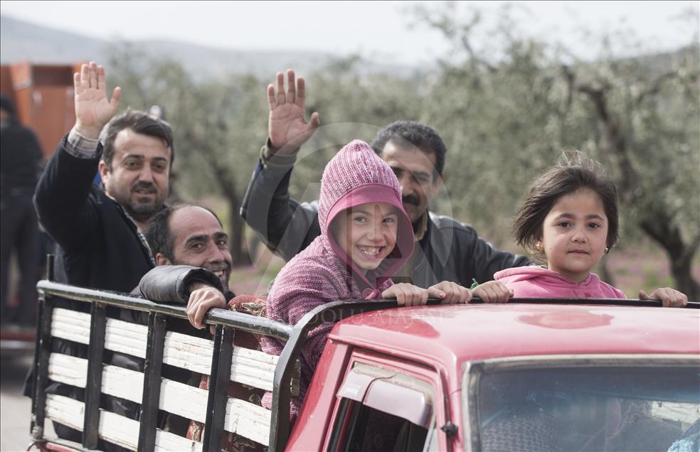 Afrin: Les soldats turcs accueillis en héros