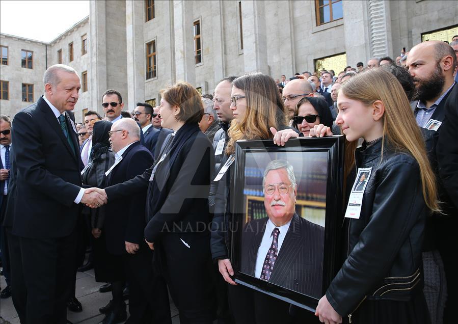 Eski bakanlardan Hasan Celal Güzel'in vefatı