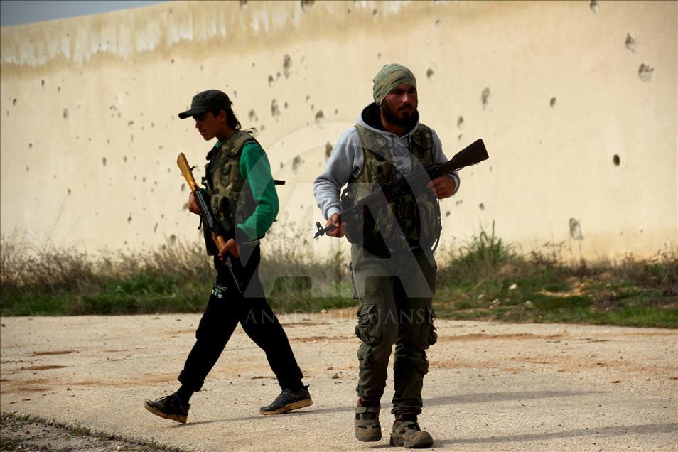 Ji Çiqlê Zeytûnê quwet hildan, YPG/PKK ji gundê xwe qewitandin
