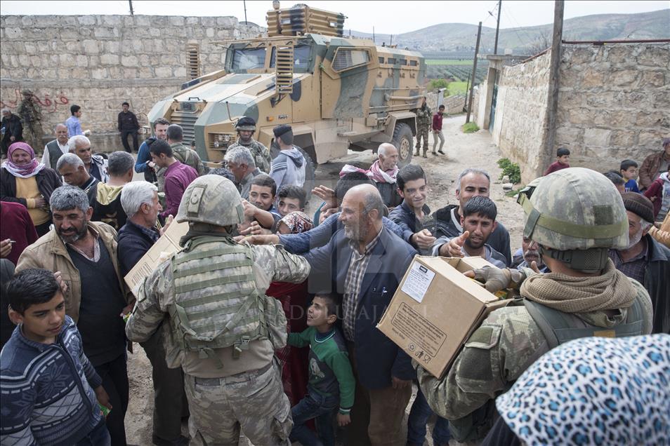 Afrin: Les soldats turcs accueillis en héros