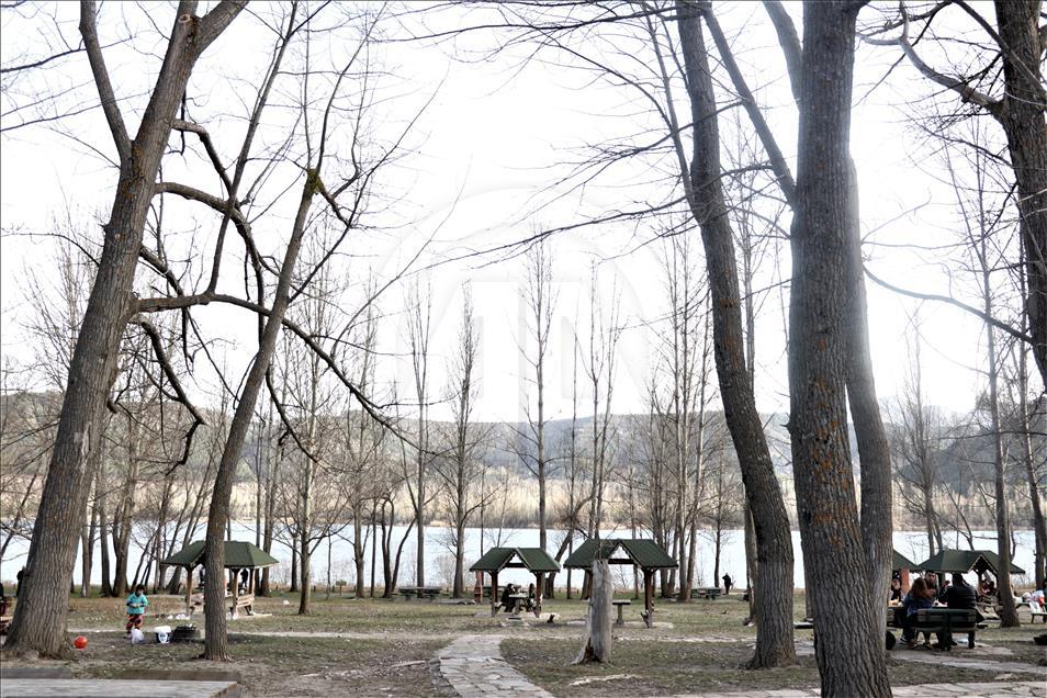 Gölcük Tabiat Parkı her mevsim ziyaretçi çekiyor