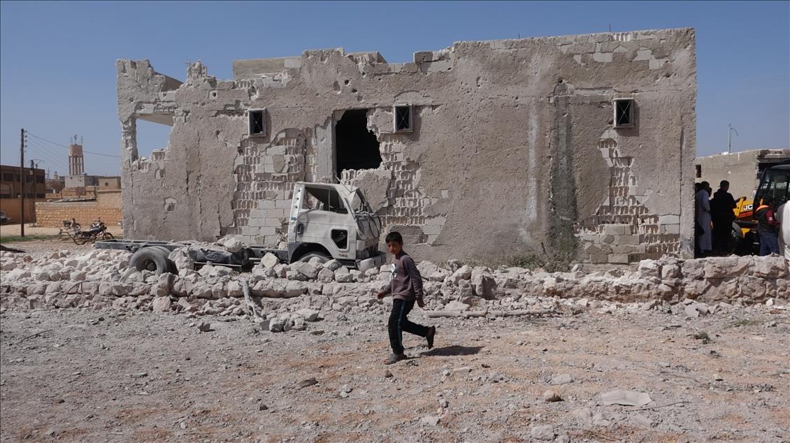 Airstrikes continue to hit Syria's Idlib