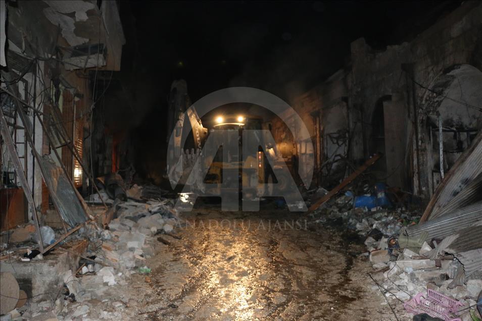 حمله هوایی به بازاری در ادلب 28 کشته بر جا گذاشت