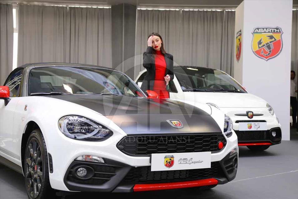 Feria del automóvil y de motos en Belgrado, Serbia