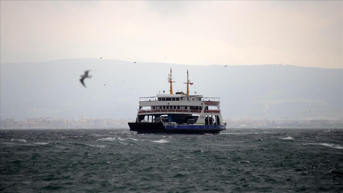 Kuzey Ege'de deniz ulaşımına fırtına engeli