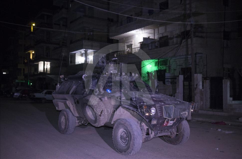 Turski vojnici u noćnim patrolama u Afrinu 