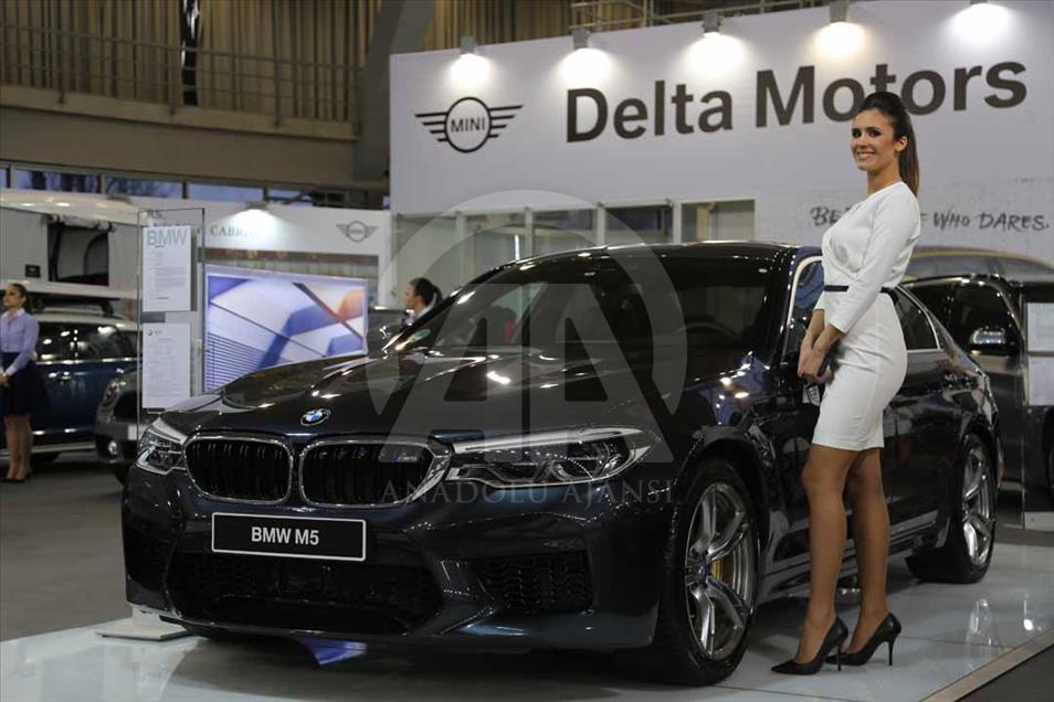Feria del automóvil y de motos en Belgrado, Serbia