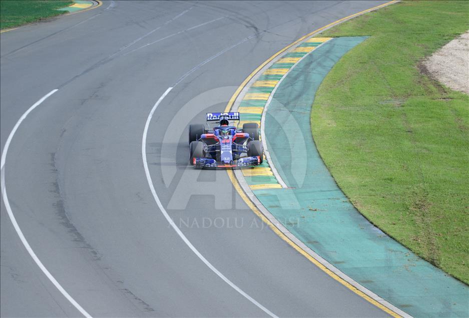 Avustralya'da pole pozisyonu Hamilton'ın