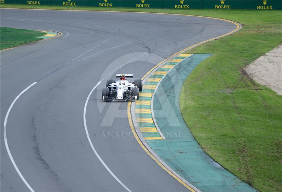 Avustralya'da pole pozisyonu Hamilton'ın
