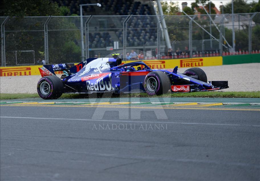 Avustralya'da pole pozisyonu Hamilton'ın