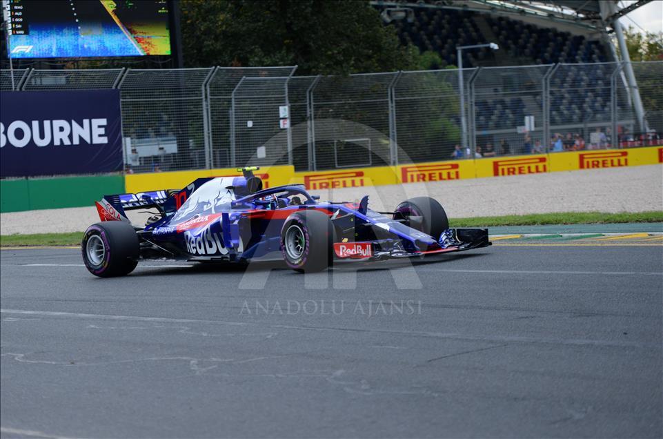 Avustralya'da pole pozisyonu Hamilton'ın