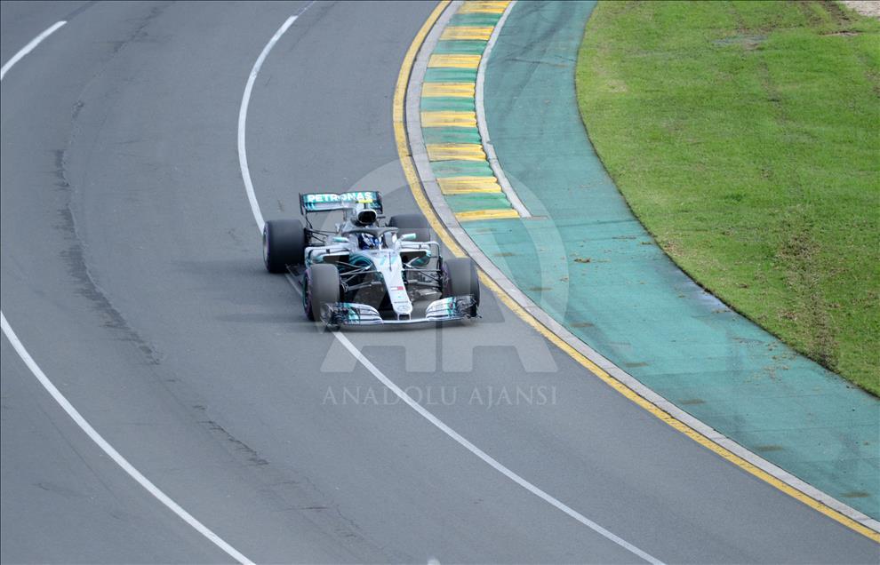 Avustralya'da pole pozisyonu Hamilton'ın