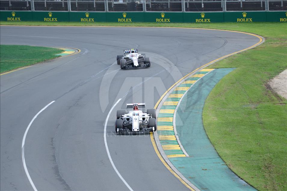 Avustralya'da pole pozisyonu Hamilton'ın