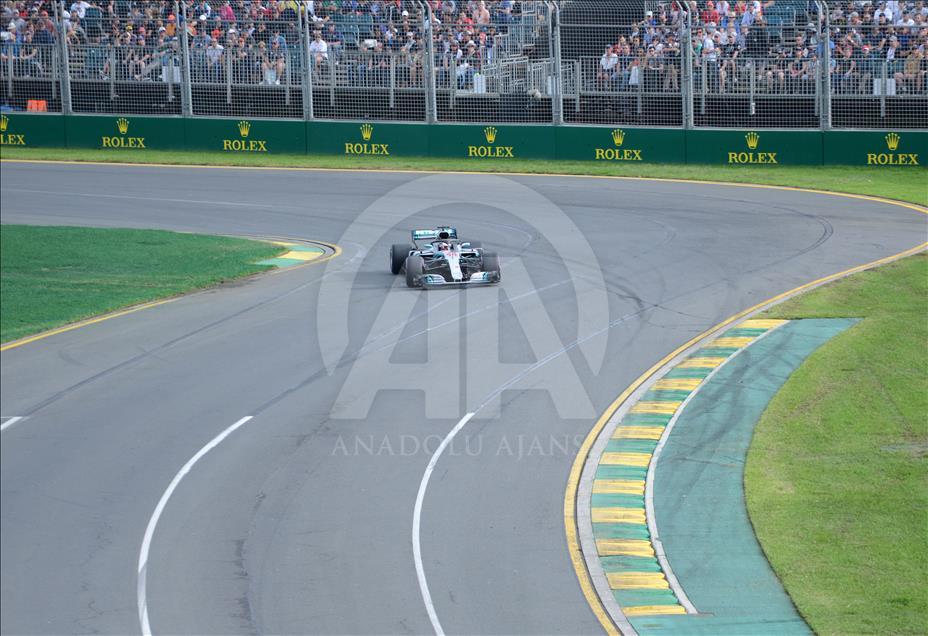 Avustralya'da pole pozisyonu Hamilton'ın