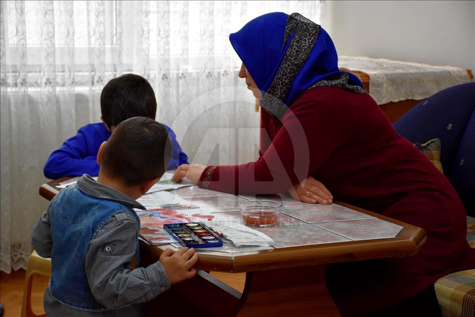 Kalabalık aile özlemini "Koruyucu aile" ile gideriyorlar