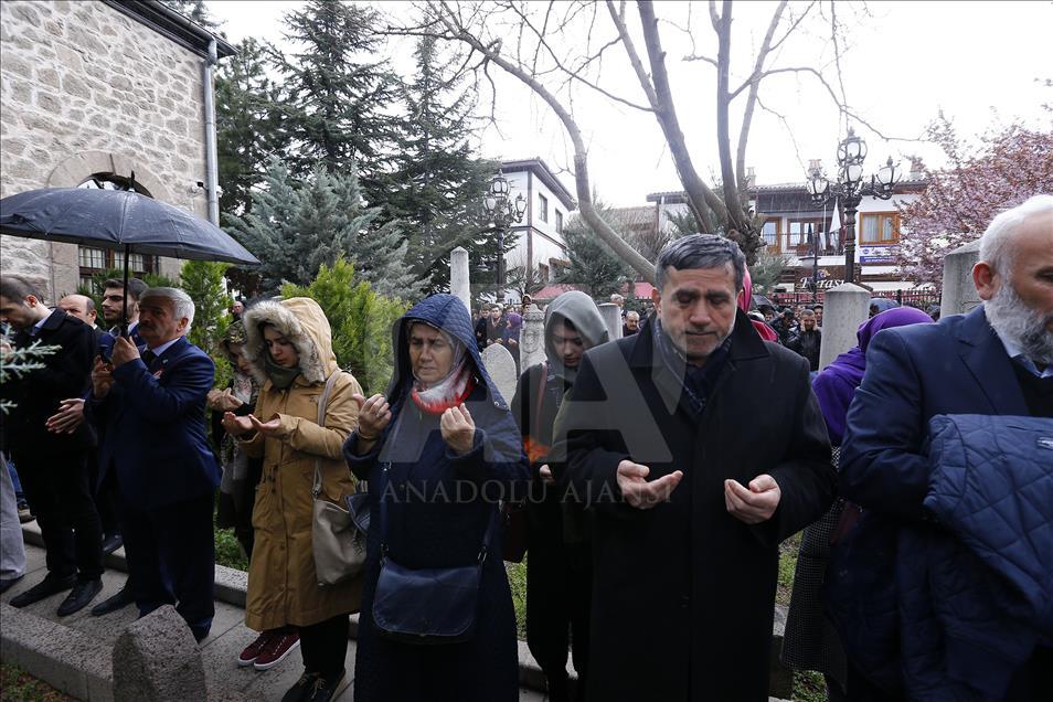 Muhsin Yazıcıoğlu, vefatının 9. yılında kabri başında anıldı