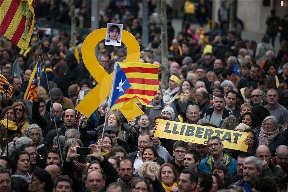 Eski Katalan lider Puigdemont'un Almanya'da gözaltına alınması