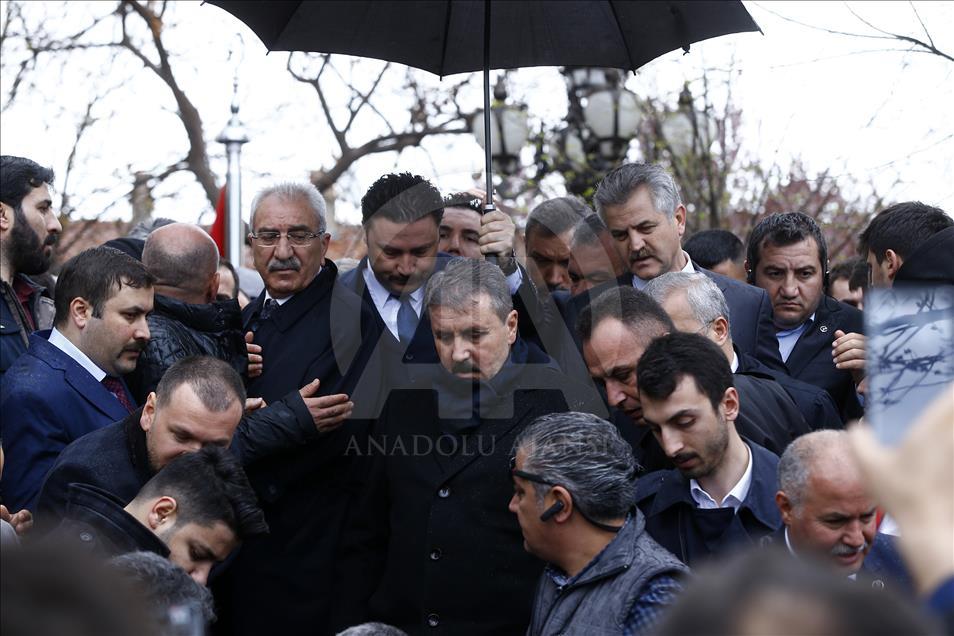 Muhsin Yazıcıoğlu, vefatının 9. yılında kabri başında anıldı